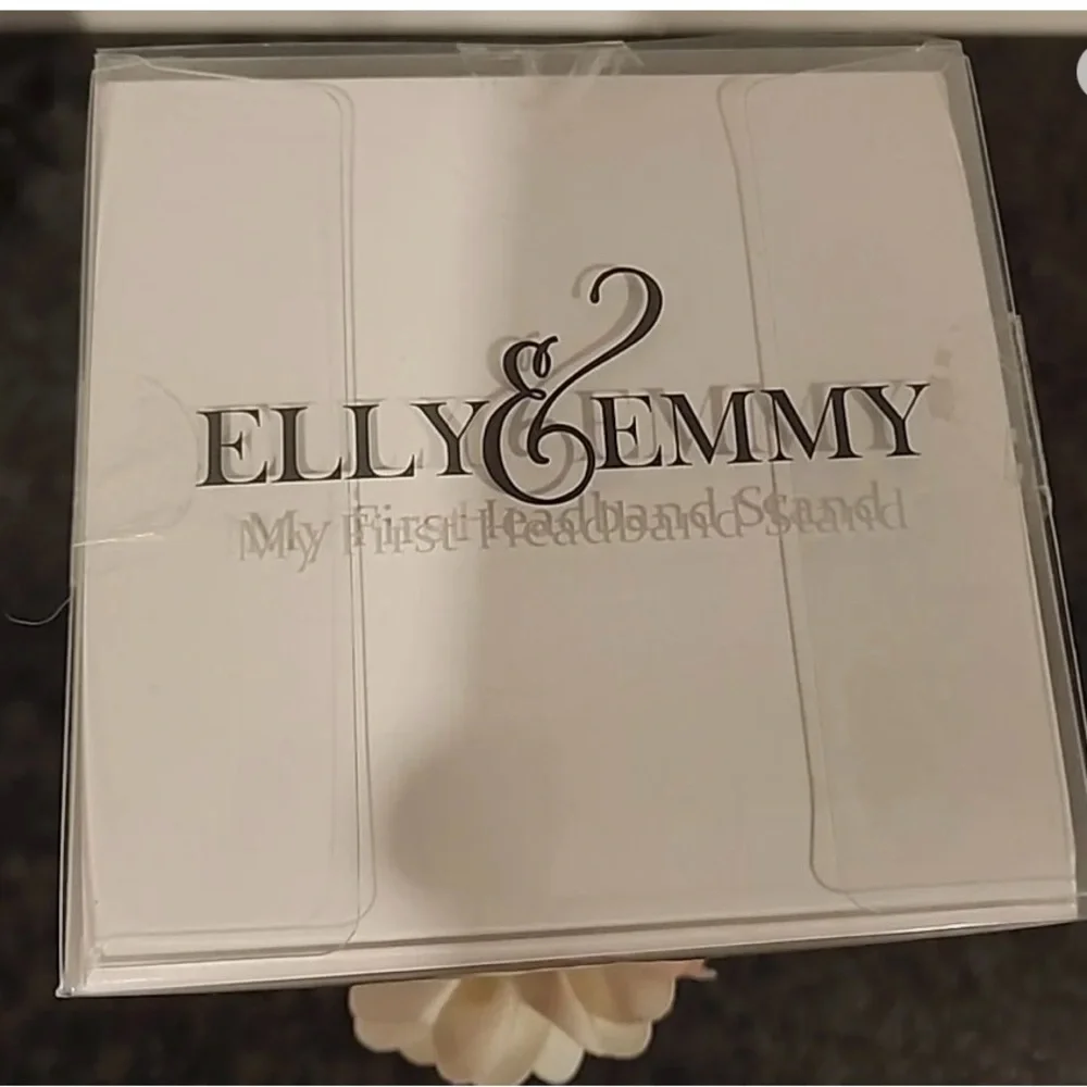 Elly&Emmy My First Headband Stand